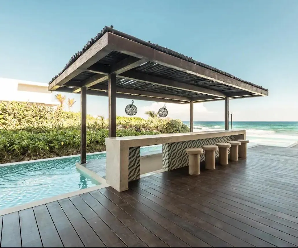 Luxury And Mordern Beachfront Condo By Bt Homes Tancah 0*,
