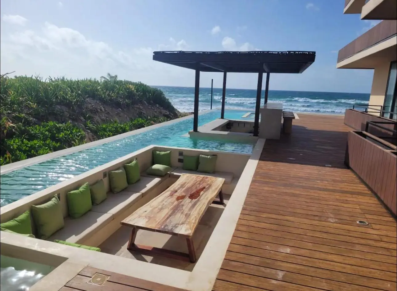 Luxury And Mordern Beachfront Condo By Bt Homes Tancah Aparthotel