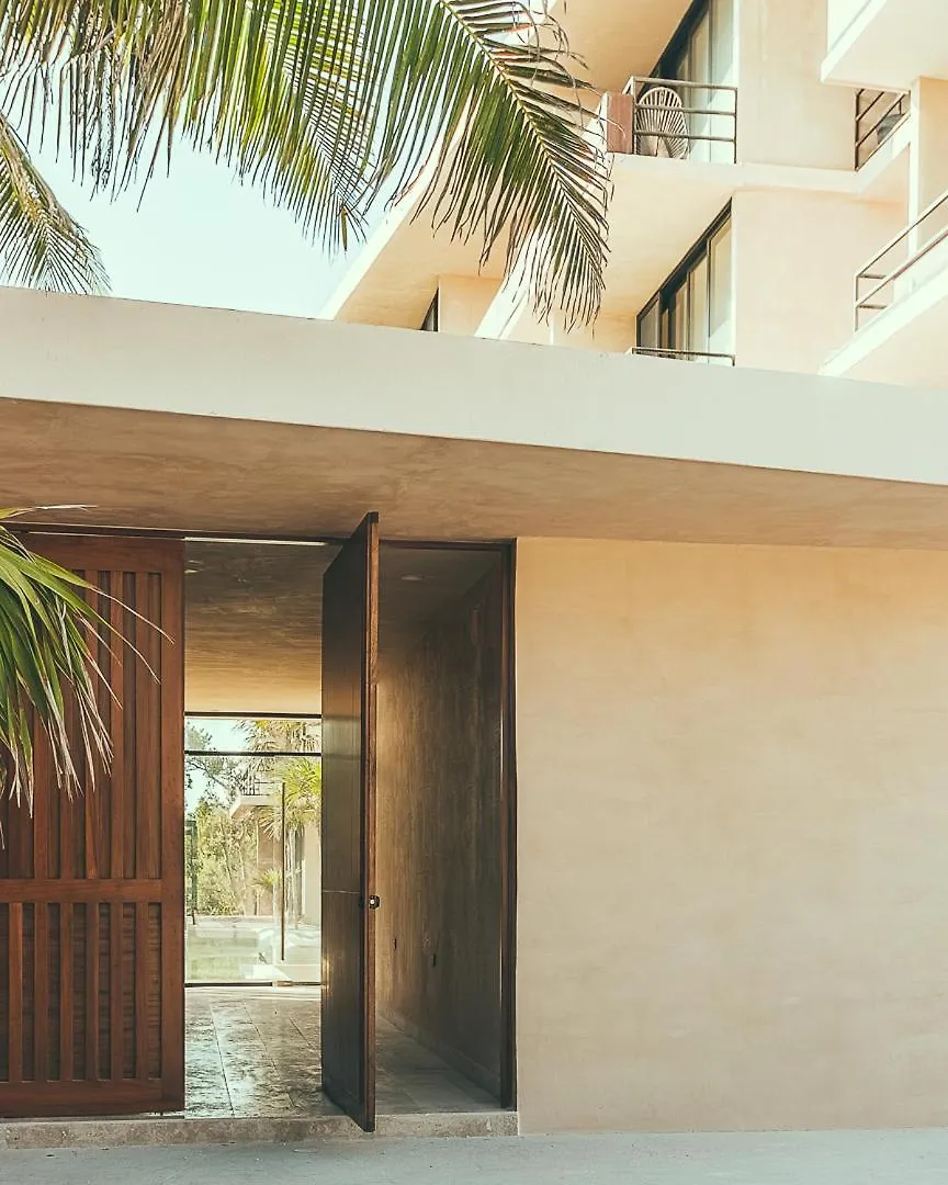 Luxury And Mordern Beachfront Condo By Bt Homes Tancah