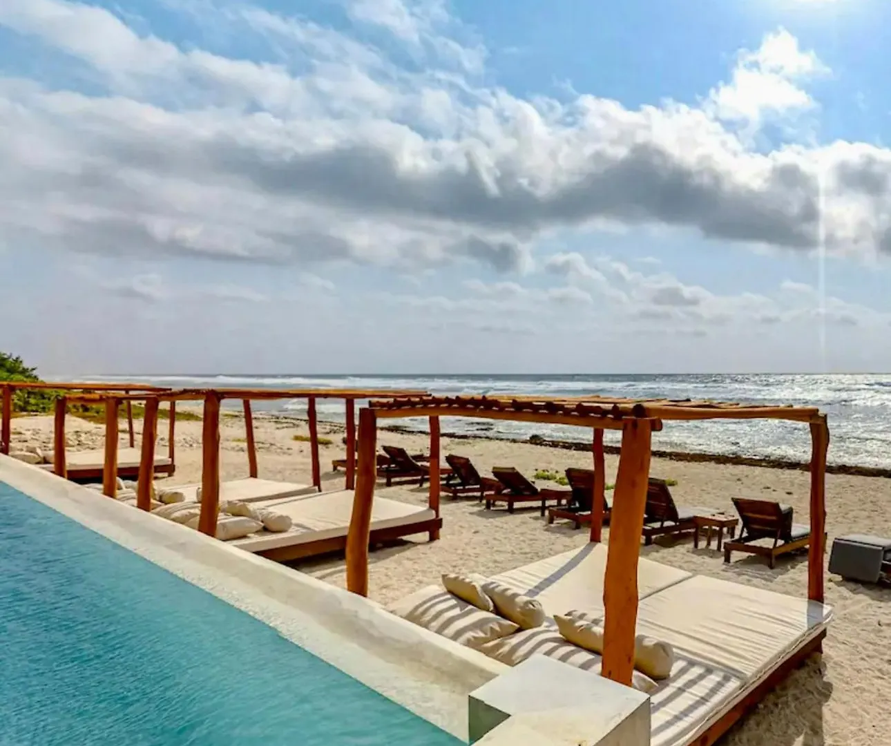 Luxury And Mordern Beachfront Condo By Bt Homes Tancah Mexiko